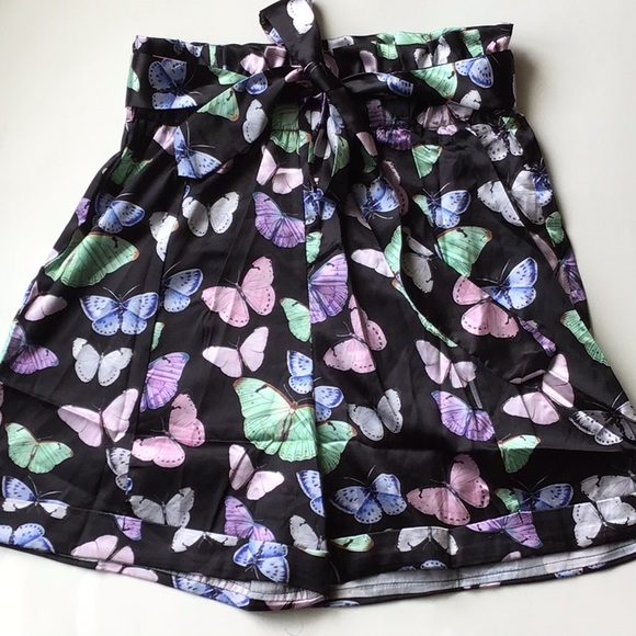 PLT Butterfly Satin Shorts - Picture 2 of 8